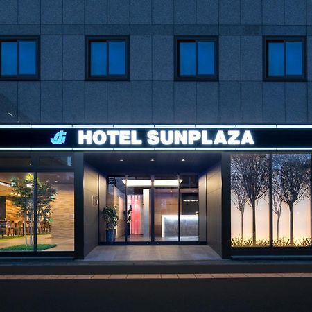 Hotel Sunplaza Osaka Buitenkant foto