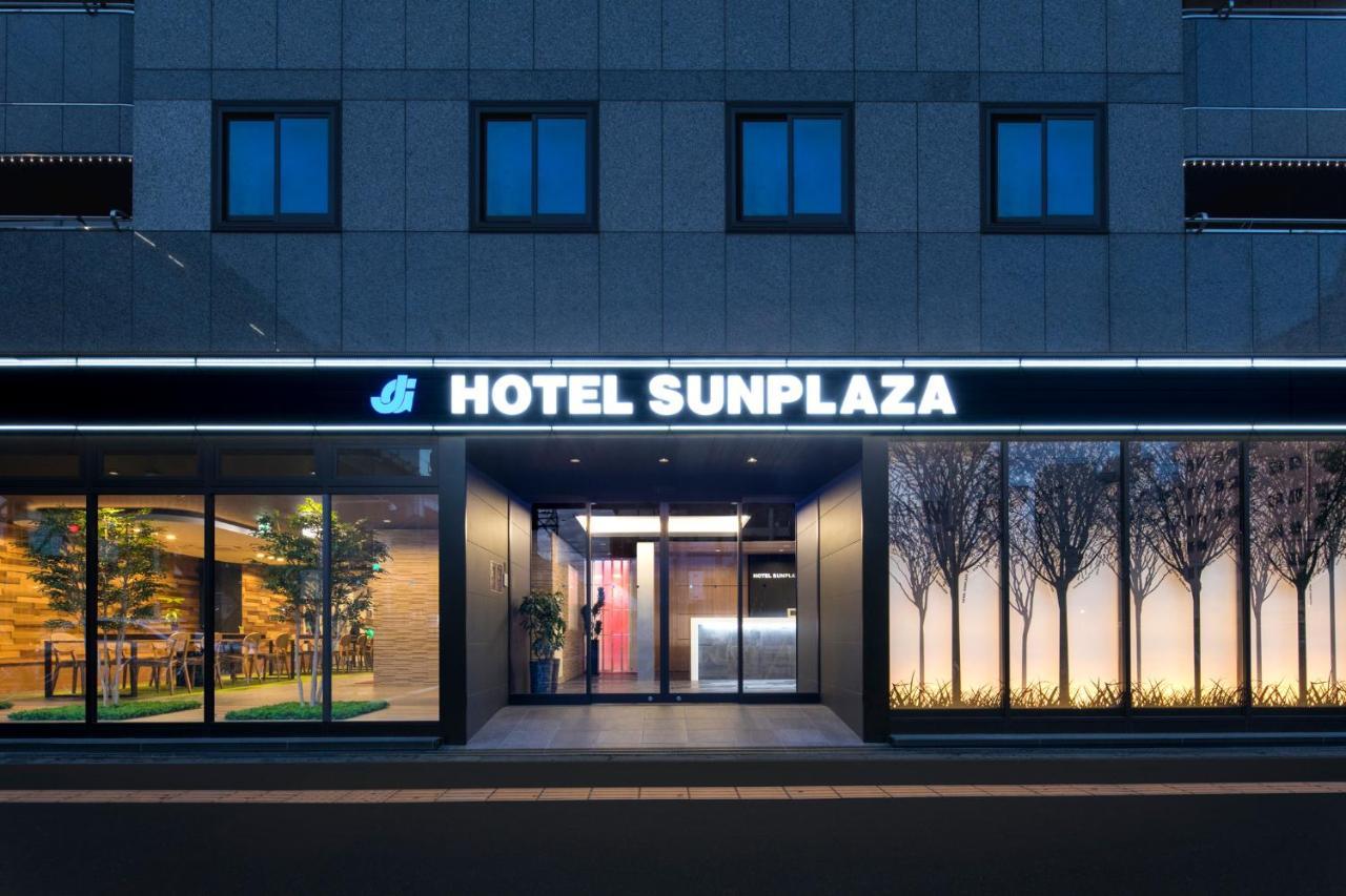 Hotel Sunplaza Osaka Buitenkant foto